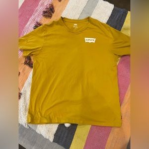 Levi’s tee.  Mustard size L
